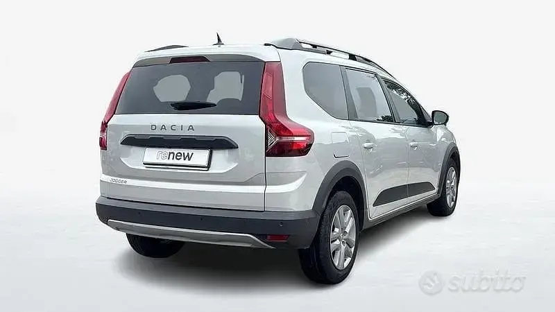 Usata Dacia Jogger Comfort 110 CV (80 kW) 2022 Gray Monovolume