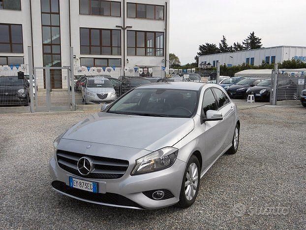 Usata Mercedes A180 Avantgarde 110 CV (80 kW) 2015 Grigio Berlina