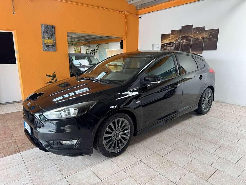 Usata Ford Focus Titanium X 120 CV (88 kW) 2016 Grigio Berlina