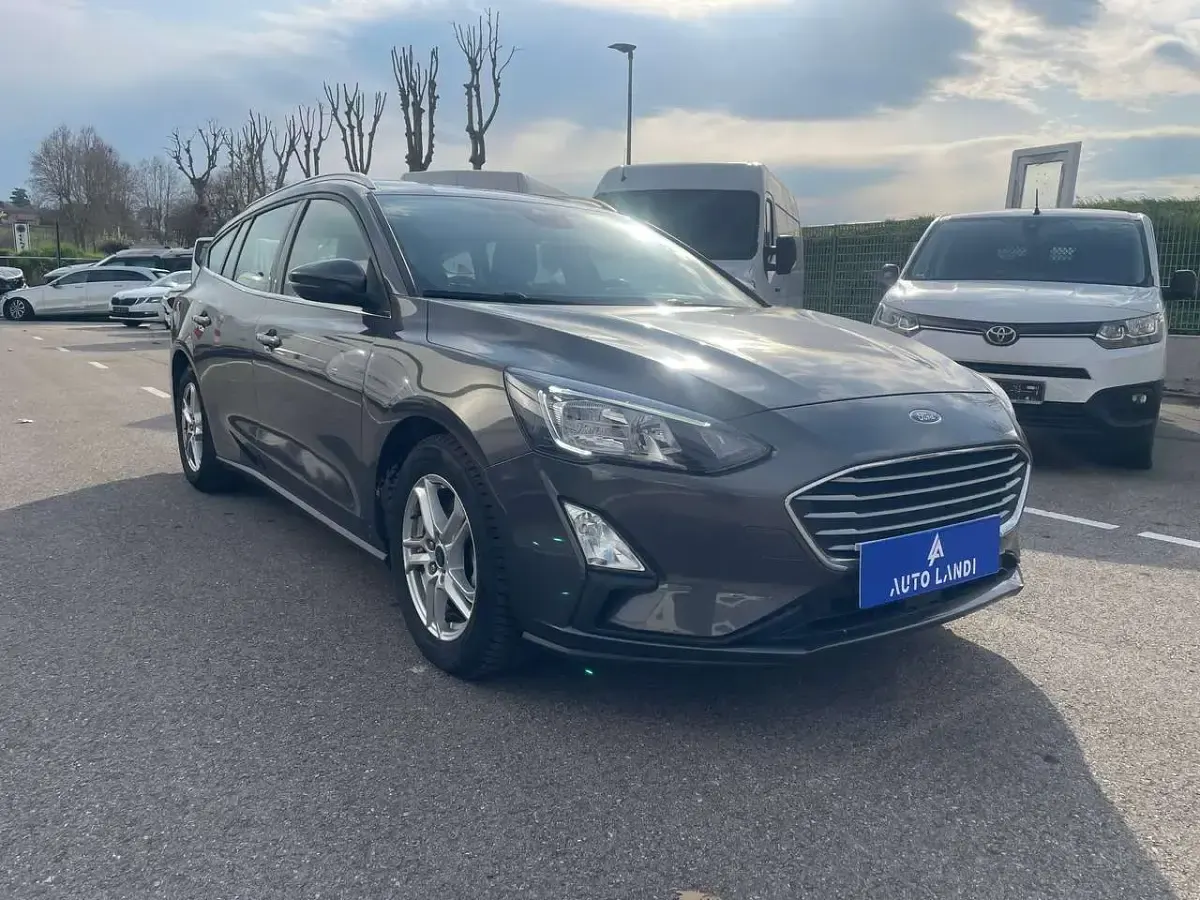 Usata Ford Focus Active 120 CV (88 kW) 2021 Grigio Station wagon