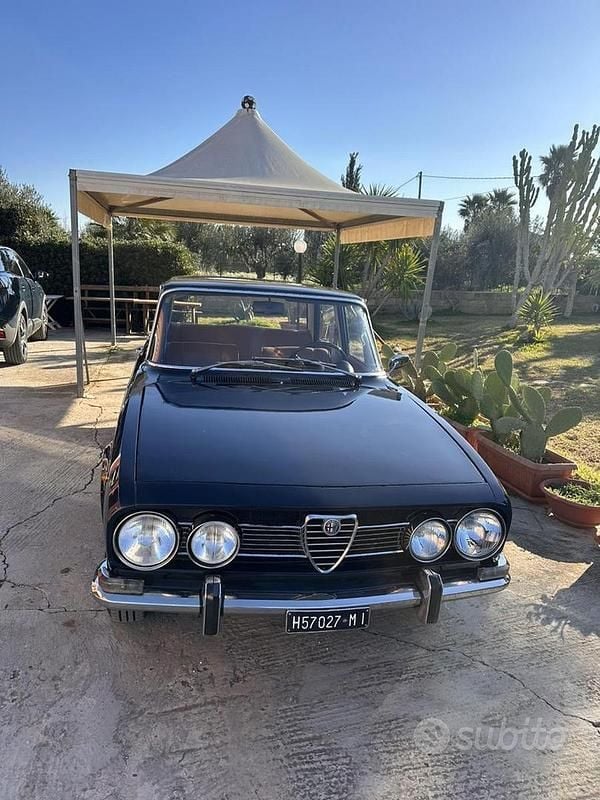 Usata Alfa Romeo 1750 1960 Blu Berlina