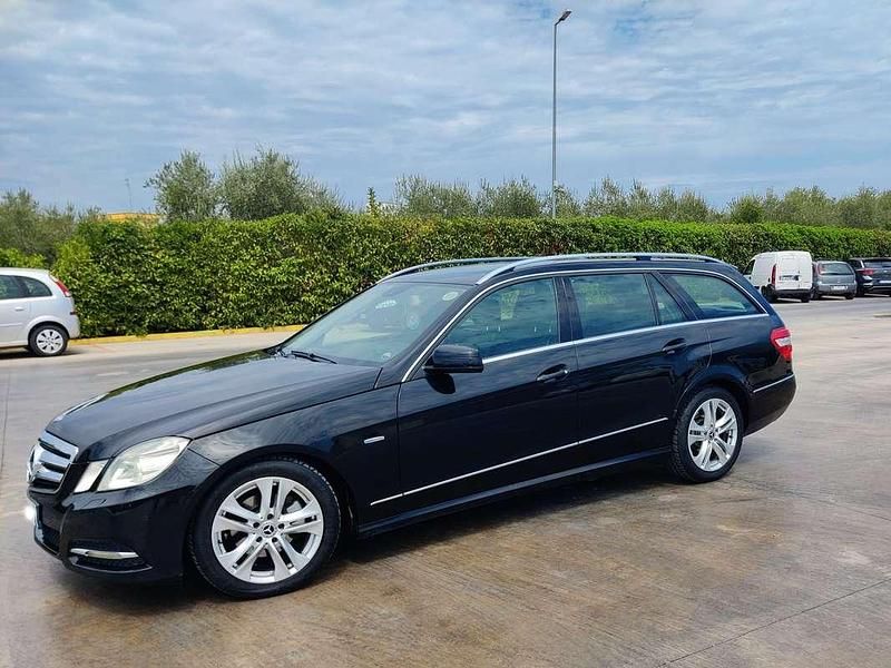 Usata Mercedes E220 Avantgarde 170 CV (125 kW) 2011 Nero Station wagon