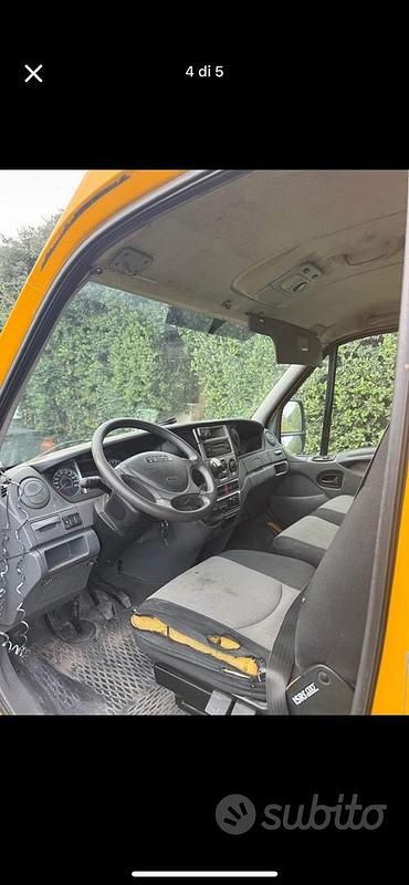 Occasion Iveco Daily 204 ch (150 kW) 2011 Jaune