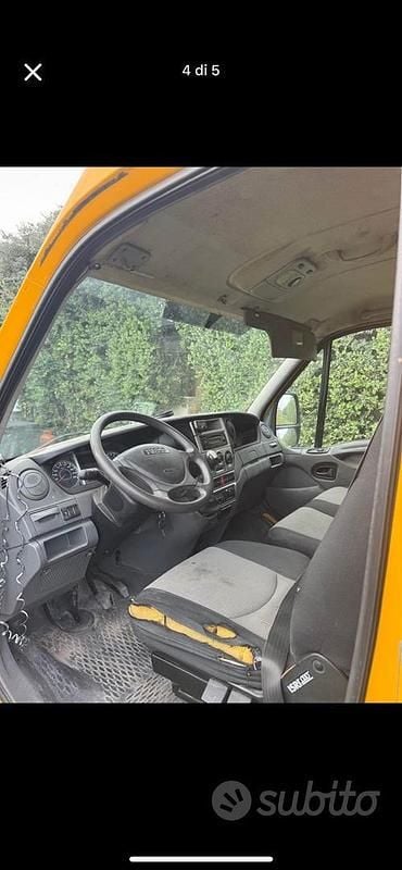 Usata Iveco Daily 2011 Giallo