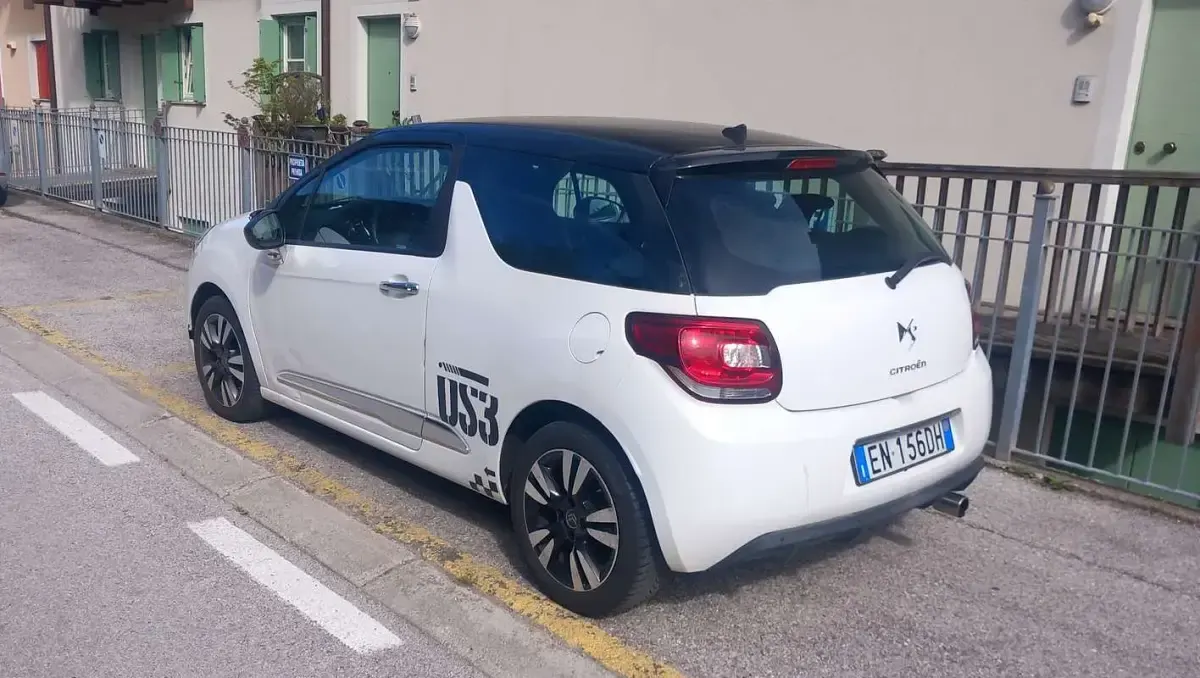 Usata Citroën DS3 Chic 95 CV (69 kW) 2012 Berlina