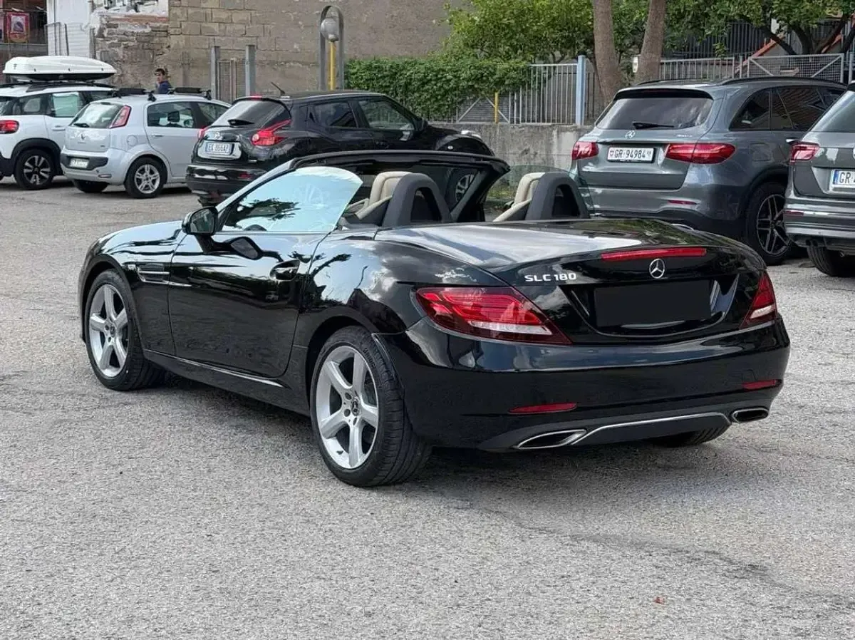 Usata Mercedes SLC180 Premium 156 CV (114 kW) 2018 Nero Cabrio