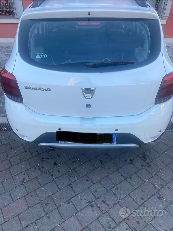 Usata Dacia Sandero Prestige 90 CV (66 kW) 2017 Bianco Utilitaria