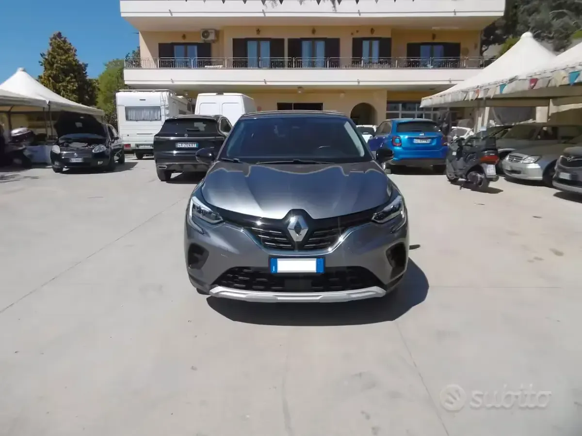 Usata Renault Captur Business 91 CV (66 kW) 2021 Grigio SUV