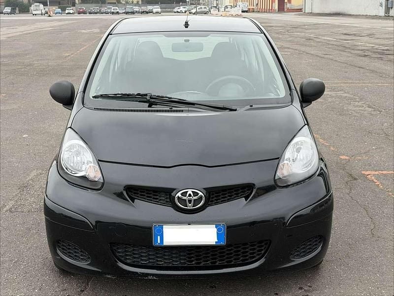 Usata Toyota Aygo 68 CV (50 kW) 2011 Other Utilitaria