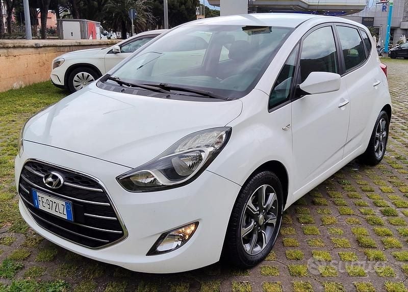 Usata Hyundai ix20 Comfort 90 CV (66 kW) 2016 Bianco Utilitaria