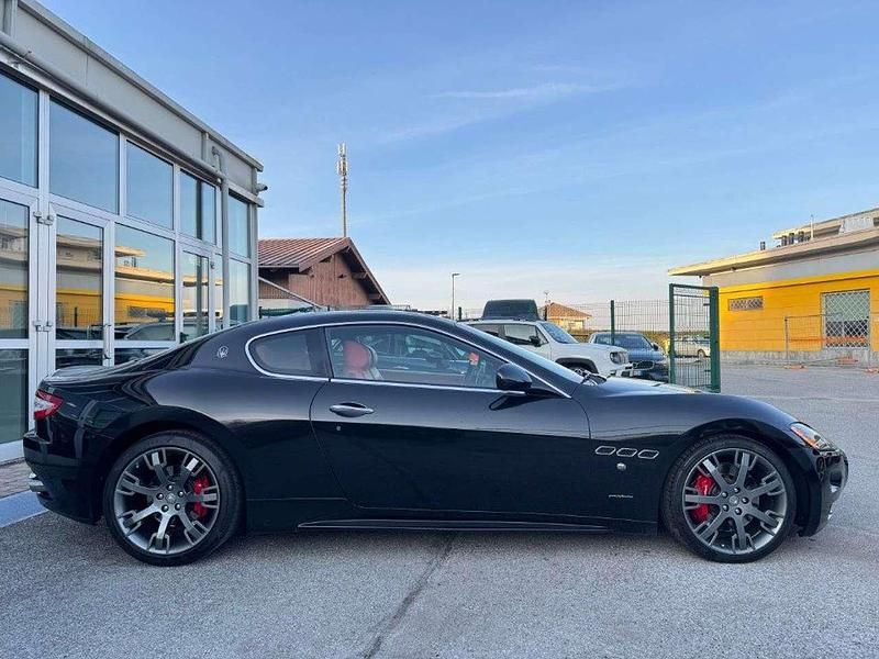 Usata Maserati Granturismo 440 CV (323 kW) 2013 Nero Coupé