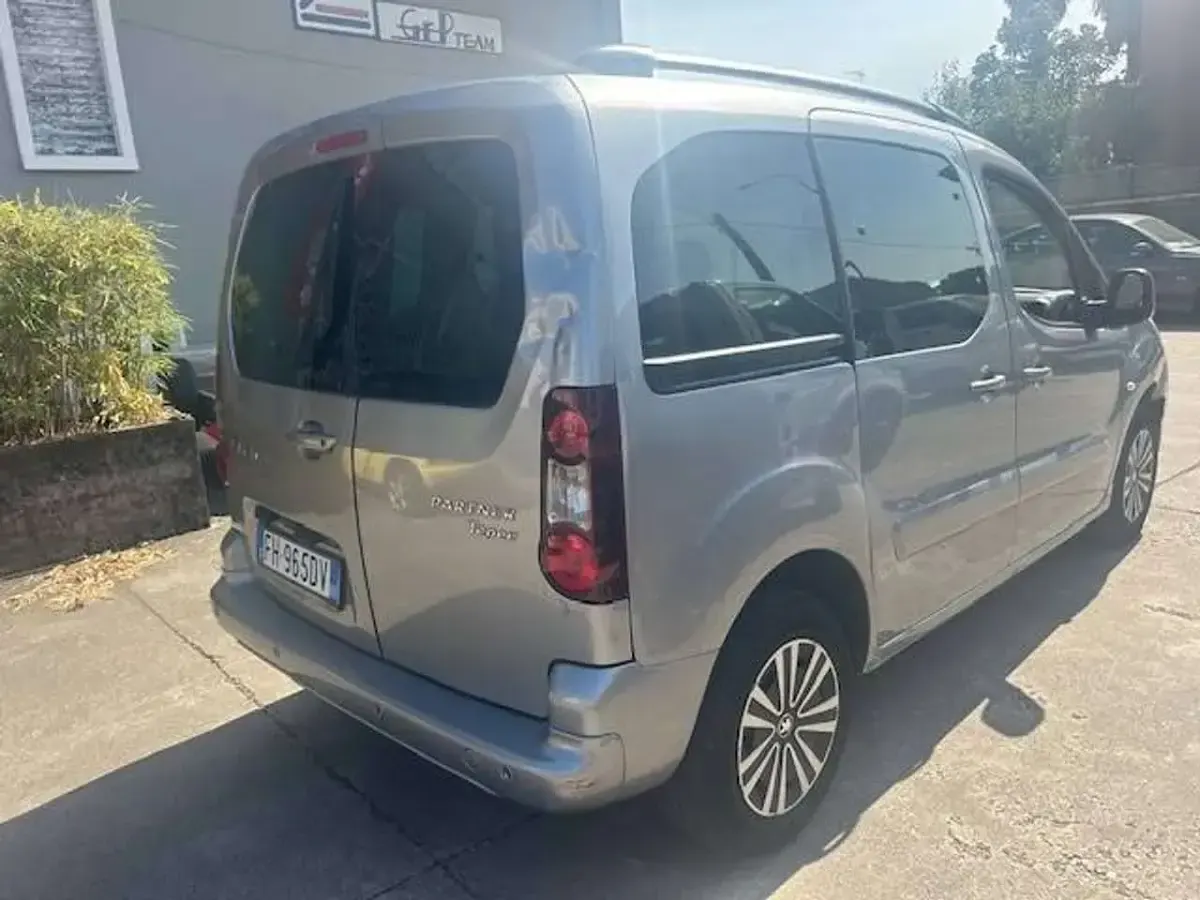 Usata Peugeot TePee Active 99 CV (72 kW) 2017 Argento Furgone
