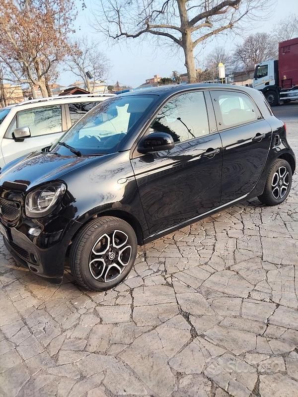 Usata Smart ForFour 2017 Nero Utilitaria