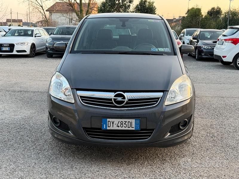 Usata Opel Zafira Enjoy 140 CV (102 kW) 2009 Nero Monovolume