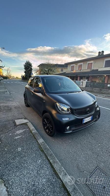 Begagnad Smart ForFour 61 HK (44 kW) 2019 Svart Halvkombi