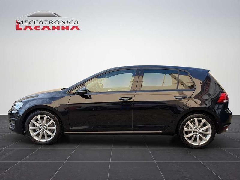 Begagnad VW Golf VII Highline 105 HK (77 kW) 2015 Svart Sedan