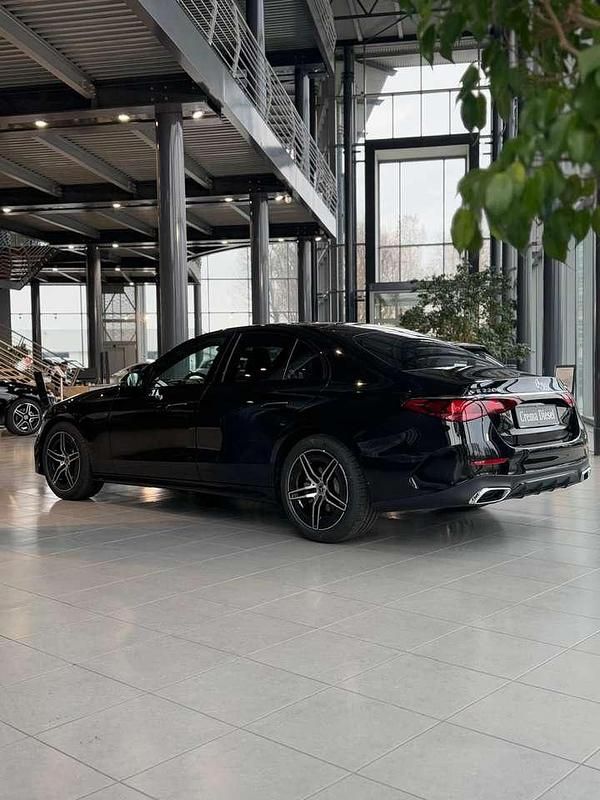 Nuova Mercedes E220 Advanced 197 CV (144 kW) 2025 Nero ossidiana Berlina
