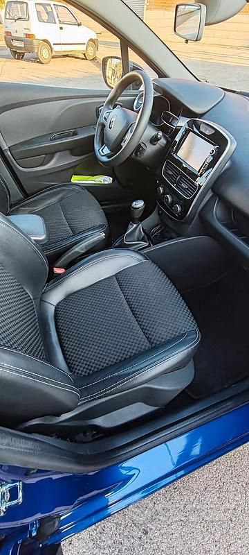 Usata Renault Clio IV 75 CV (55 kW) 2018 Blu Berlina