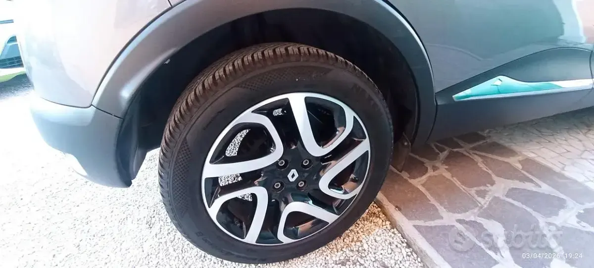 Usata Renault Captur 90 CV (66 kW) 2015 Grigio SUV