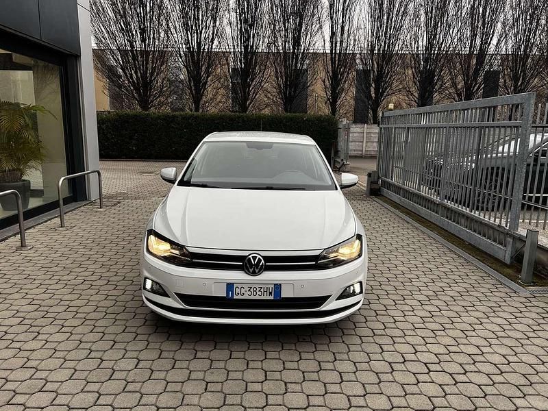 Usata VW Polo Comfortline 80 CV (58 kW) 2021 Pure white Utilitaria