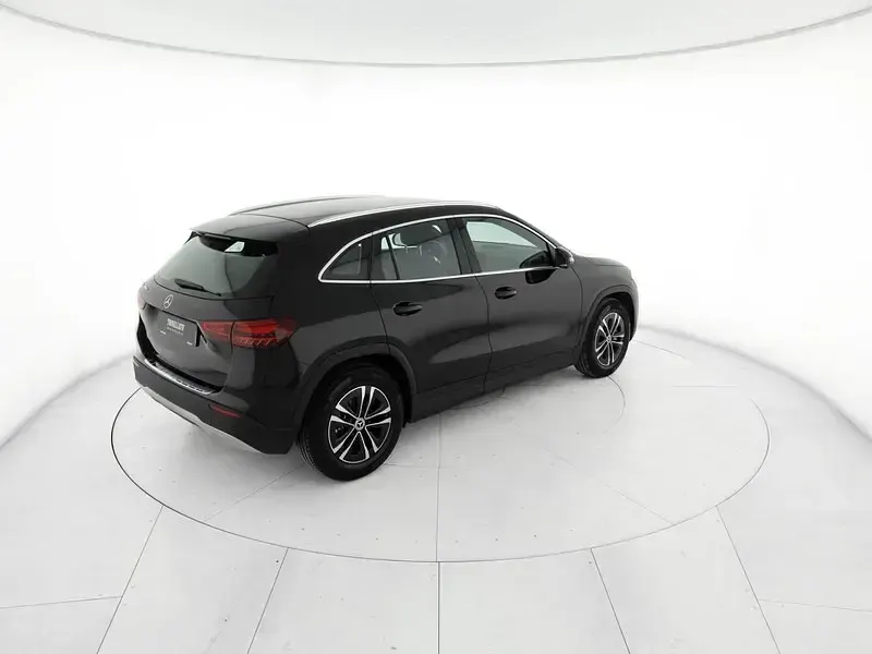 Usata Mercedes GLA180 Executive 116 CV (85 kW) 2024 Nero SUV