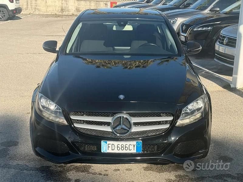 Usata Mercedes C180 Business 116 CV (85 kW) 2016 Nero Berlina