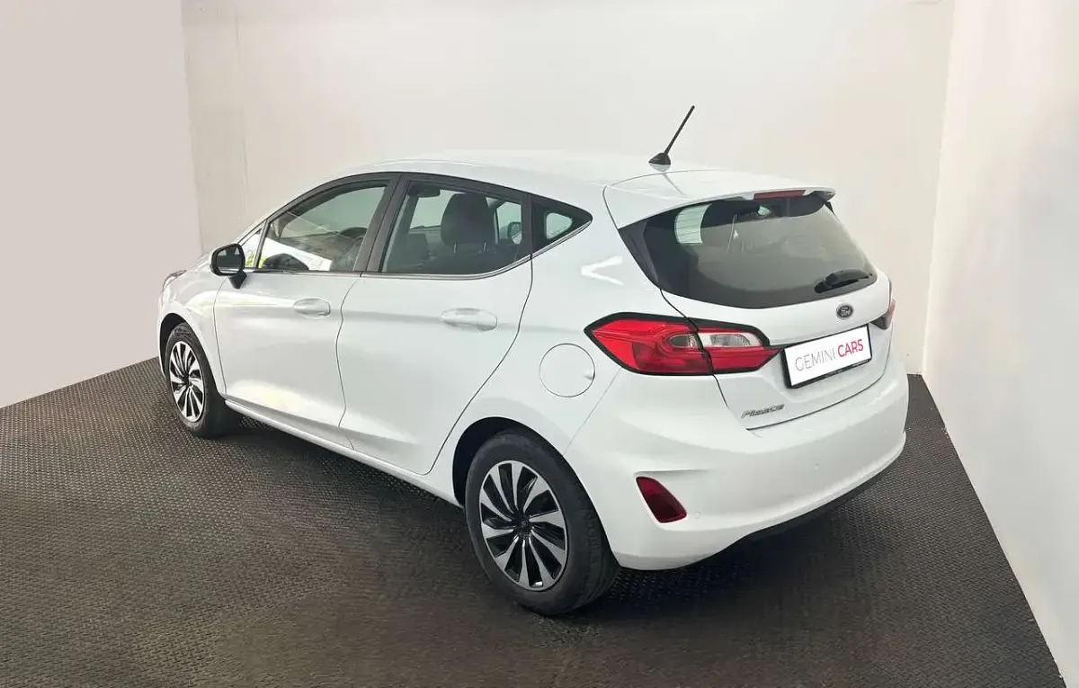 Usata Ford Fiesta Titanium 75 CV (55 kW) 2022 Bianco Utilitaria