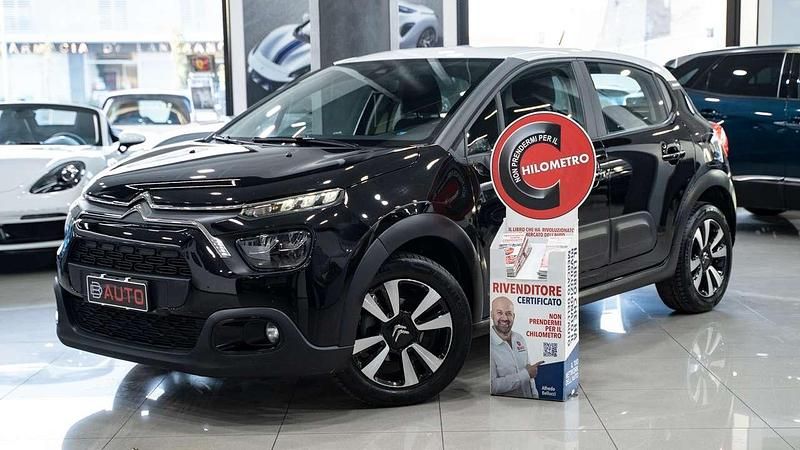 Nero metallizzato Usata 2021 Citroën C3 PureTech Due volumi | 11.499 € (Buon prezzo) - Immagine 1/4