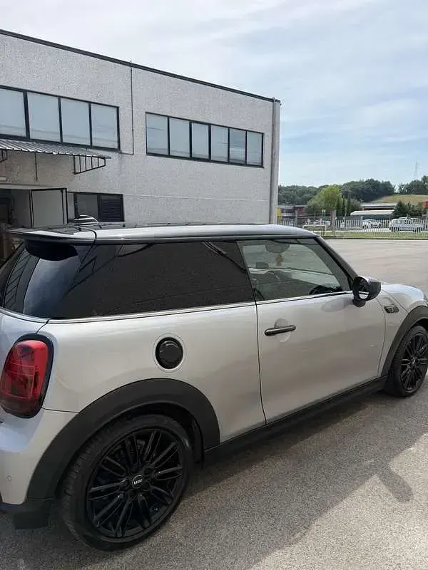Usata Mini Cooper S Resolute Edition 178 CV (130 kW) 2023 Grigio Utilitaria