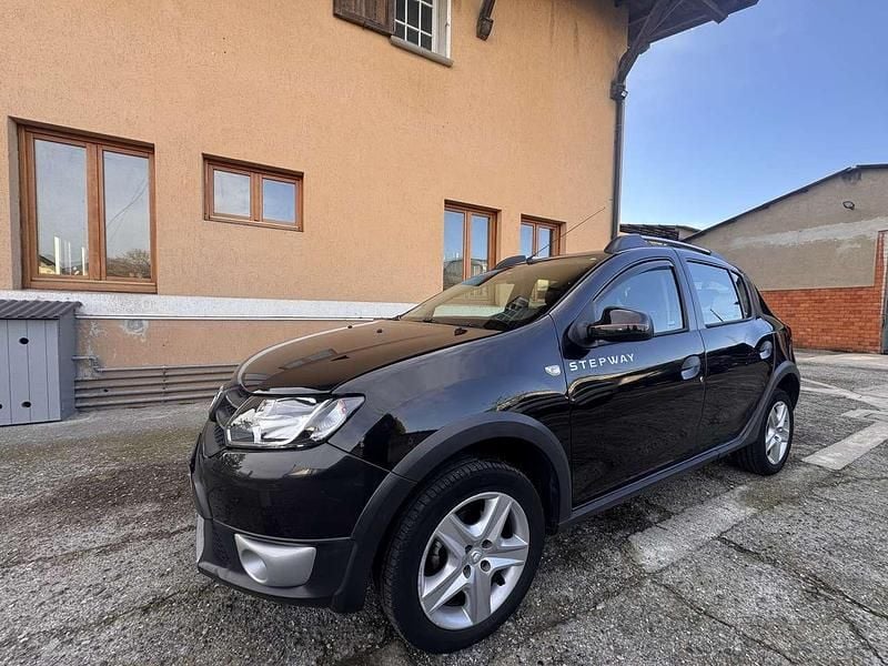 Usata Dacia Sandero Stepway 90 CV (66 kW) 2015 Other Berlina
