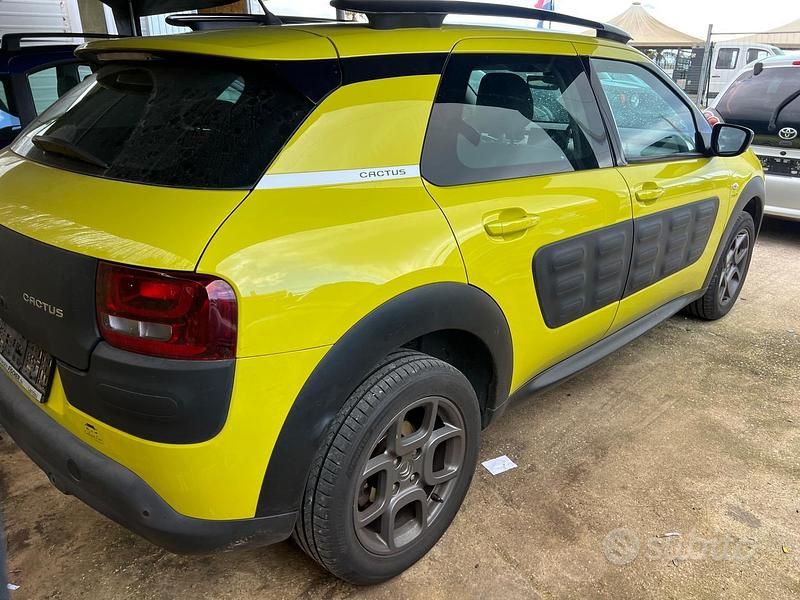 Usata Citroën C4 Cactus Feel 99 CV (72 kW) 2014 Verde Utilitaria