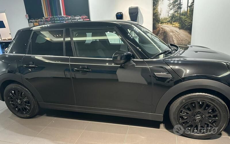 Usata Mini Cooper Sport 137 CV (100 kW) 2024 Nero Utilitaria
