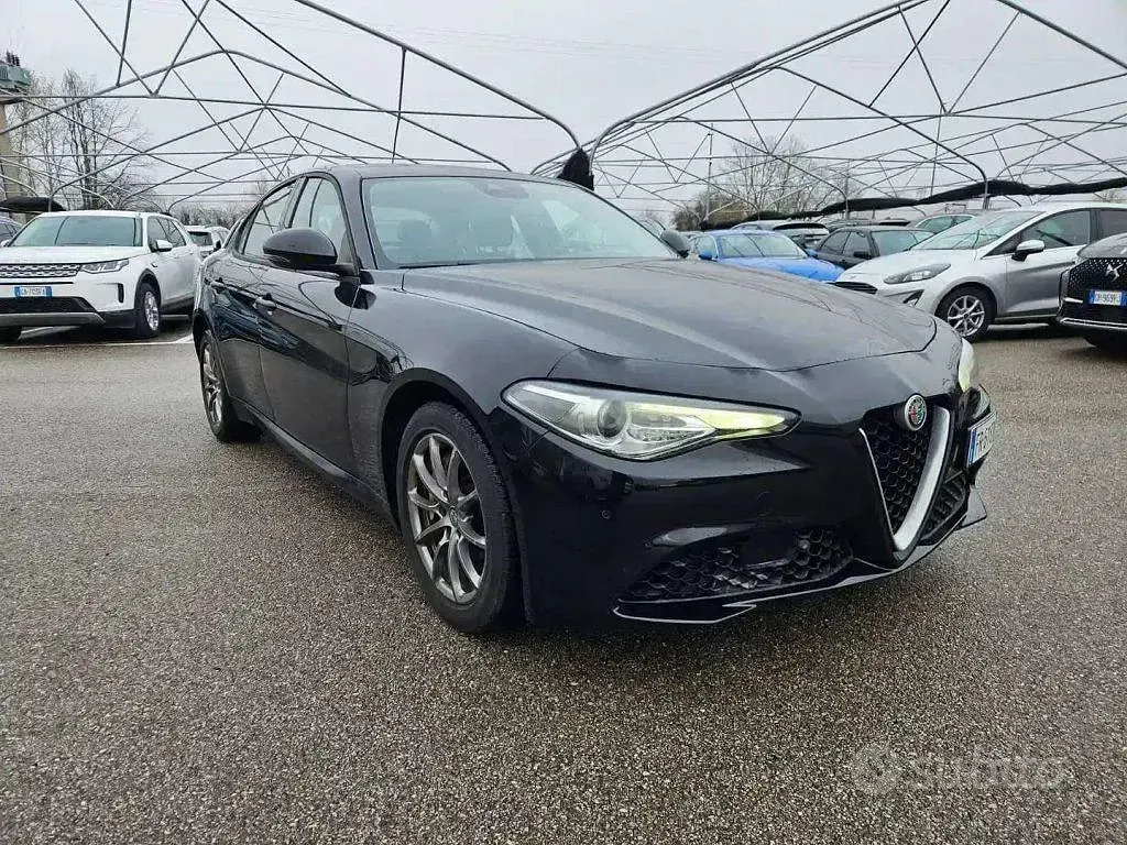 Usata Alfa Romeo Giulia Super 179 CV (131 kW) 2018 Nero Berlina