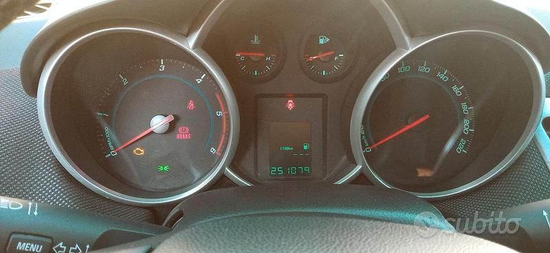 Usata Chevrolet Cruze LT 163 CV (119 kW) 2012 Bianco Berlina