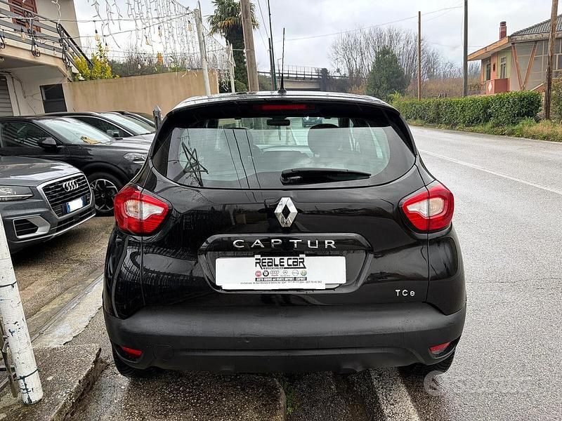 Usata Renault Captur 90 CV (66 kW) 2015 Nero SUV
