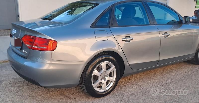 Usata Audi A4 120 CV (88 kW) 2010 Grigio Berlina
