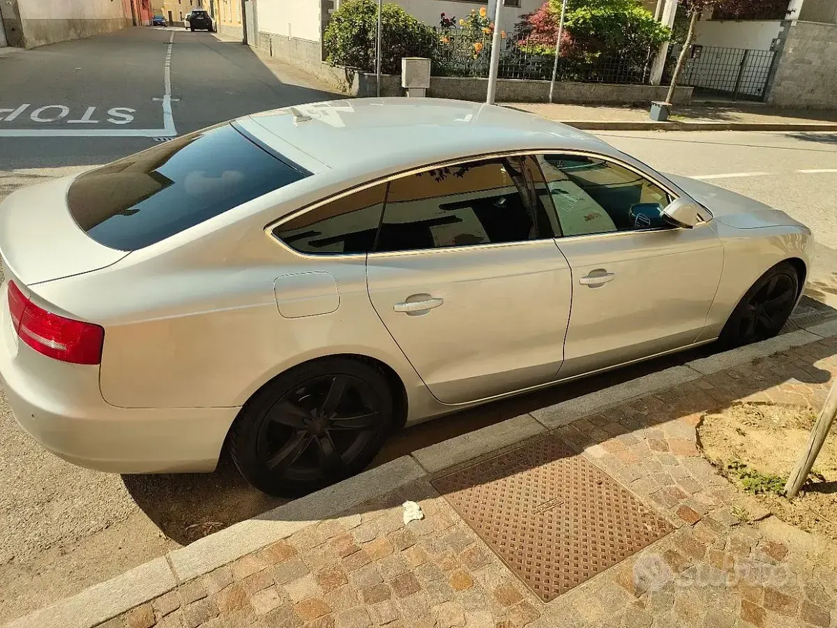 Usata Audi A5 170 CV (125 kW) 2011 Grigio Coupé