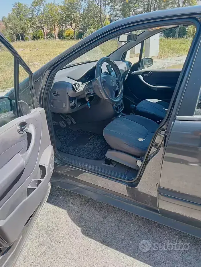 Usata Mercedes A140 82 CV (60 kW) 2003 Nero Utilitaria