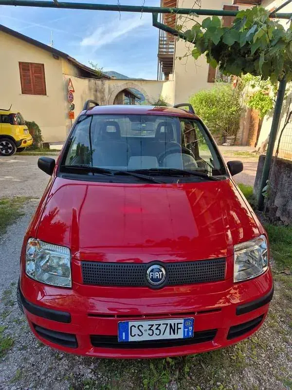 Usata Fiat Panda Dynamic 60 CV (44 kW) 2005 Rosso Utilitaria