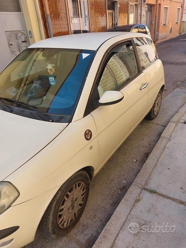 Usata Lancia Ypsilon 2004 Utilitaria