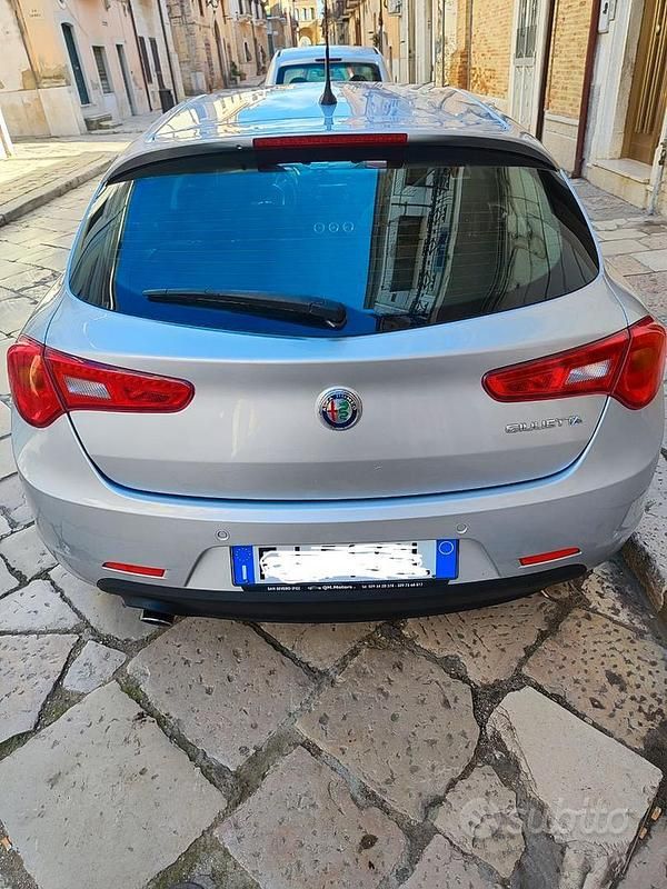 Usata Alfa Romeo Giulietta 120 CV (88 kW) 2017 Grigio Utilitaria
