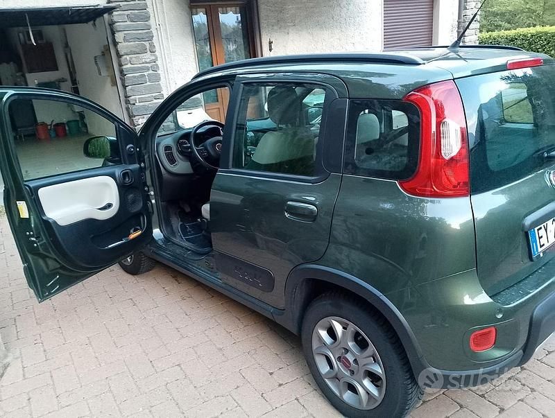 Usata Fiat Panda 4x4 85 CV (62 kW) 2015 Verde Utilitaria