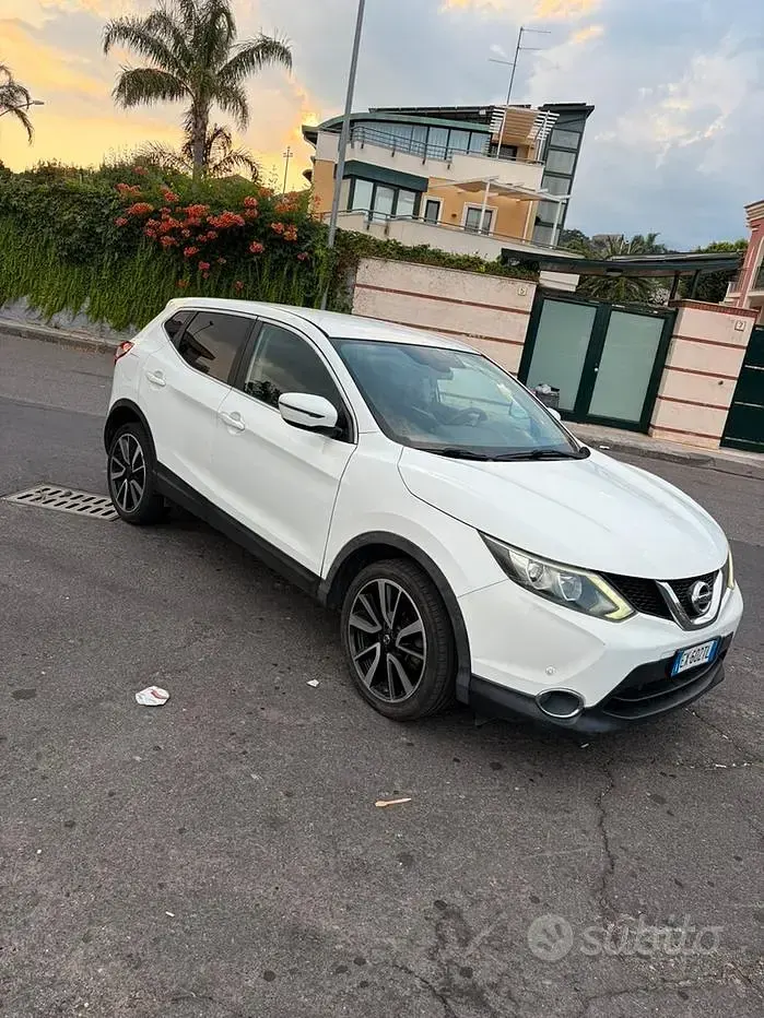 Usata Nissan Qashqai 110 CV (80 kW) 2015 Bianco SUV