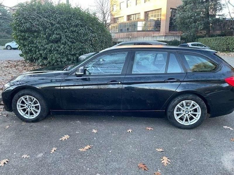 Nero Usata 2015 BMW 318 Station wagon | 8000 € (Ottimo prezzo) - Immagine 1/4