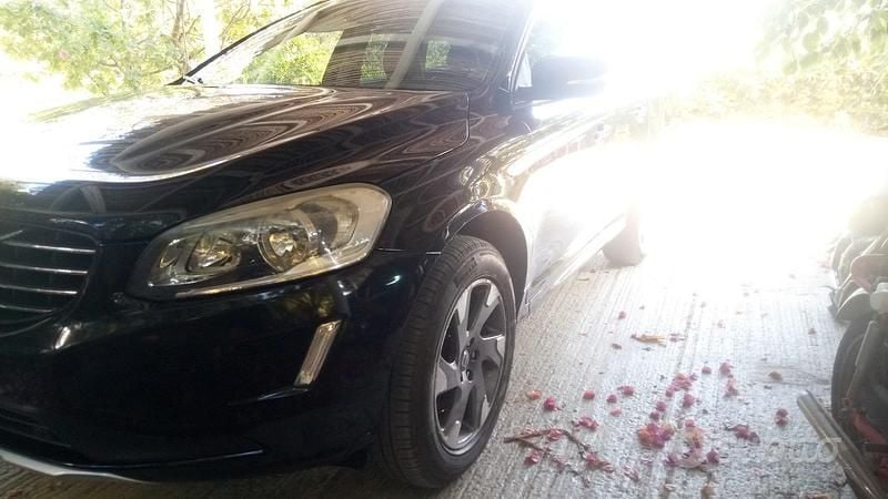 Usata Volvo XC60 136 CV (100 kW) 2015 Nero SUV