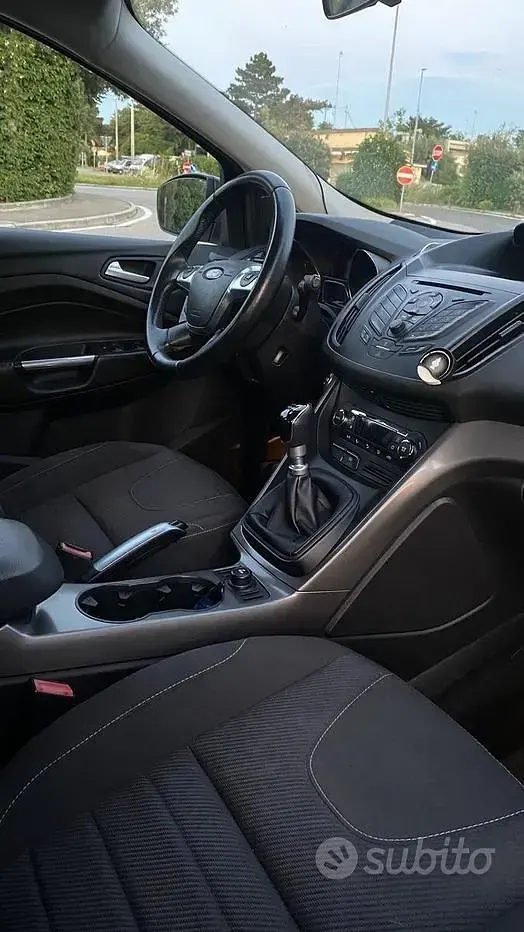 Usata Ford Kuga 140 CV (102 kW) 2013 SUV
