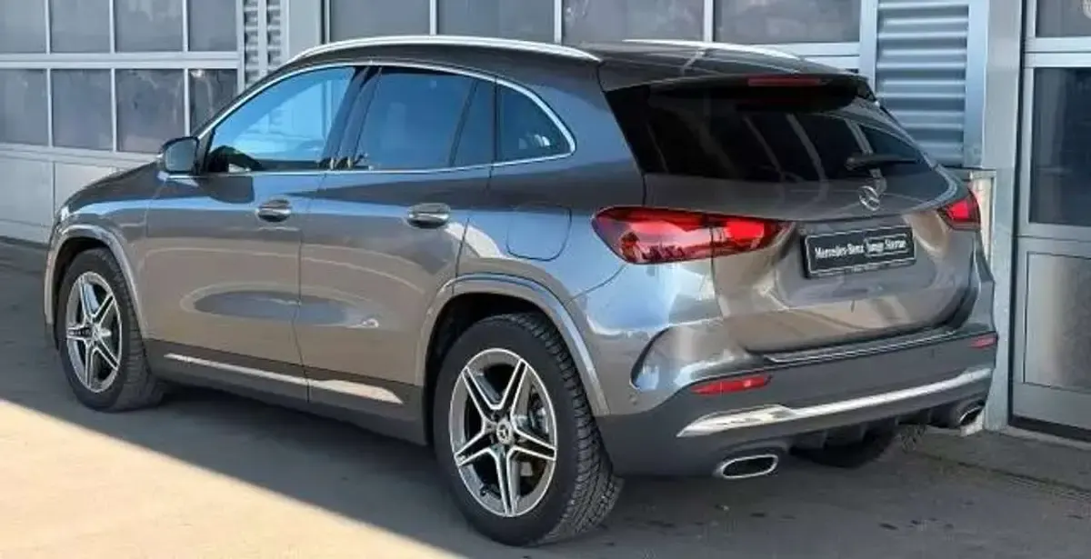Usata Mercedes GLA200 AMG 163 CV (119 kW) 2024 Grigio SUV