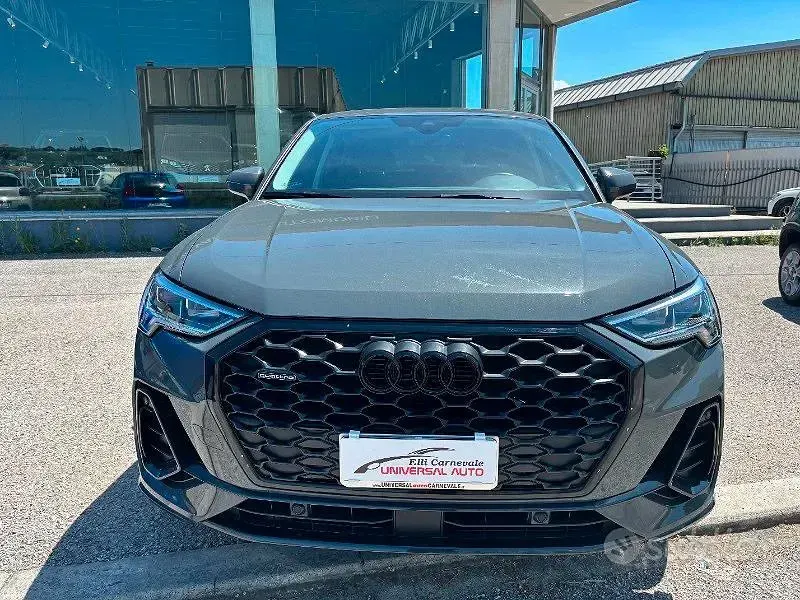 Begagnad Audi Q3 150 HK (110 kW) 2024 Grå SUV