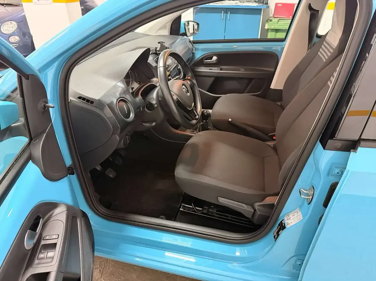 Usata VW up! move up! 65 CV (47 kW) 2023 Blu/azzurro Utilitaria