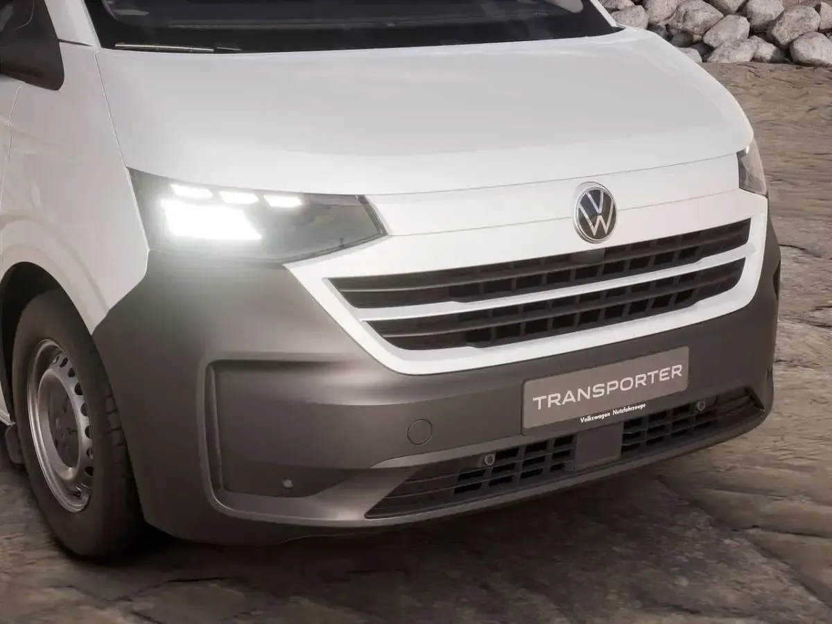 Nuova VW T7 150 CV (110 kW) 2025 Clear white Furgone